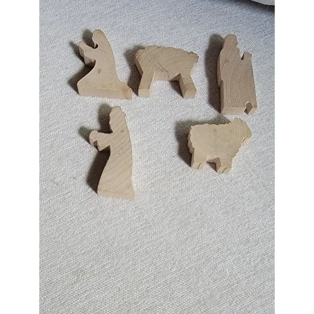 5 Piece Wooden Bethlehem Nativity Village with Bible Quotes